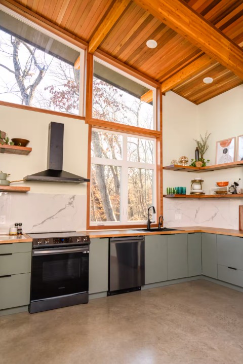 Range and cooking area