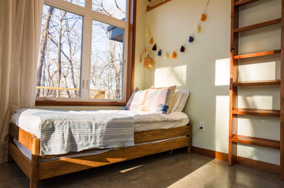Loft bunk bedroom